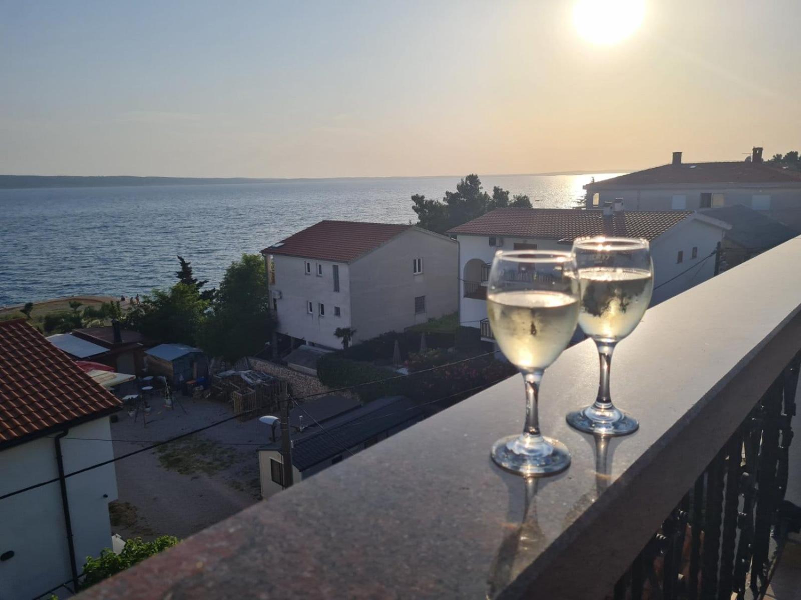 Apartments Europa Starigrad Paklenica Εξωτερικό φωτογραφία