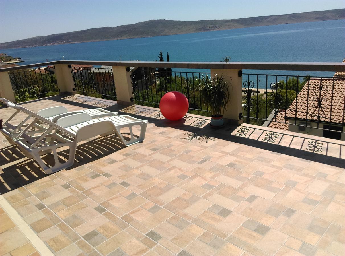 Apartments Europa Starigrad Paklenica Εξωτερικό φωτογραφία